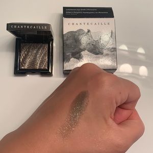 Chantecaille Luminescent Eye Shade | Rhinoceros (Sophisticated Olive).